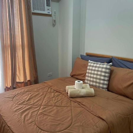 Verdon Parc Davao City With Balcony By Darpm Luaran gambar