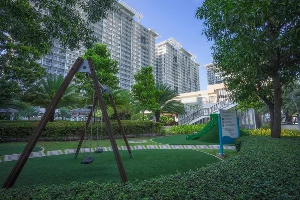 Verdon Parc Davao City With Balcony By Darpm Luaran gambar