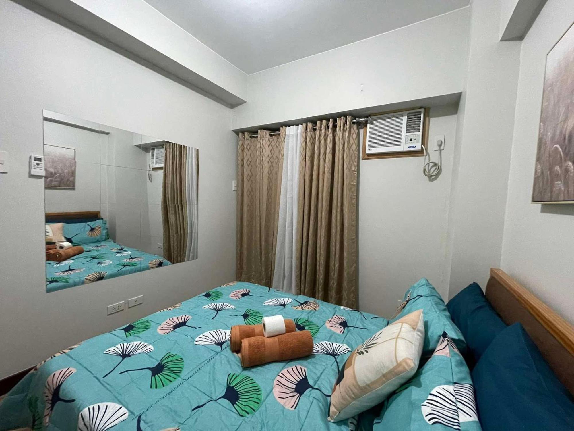 Verdon Parc Davao City With Balcony By Darpm Luaran gambar